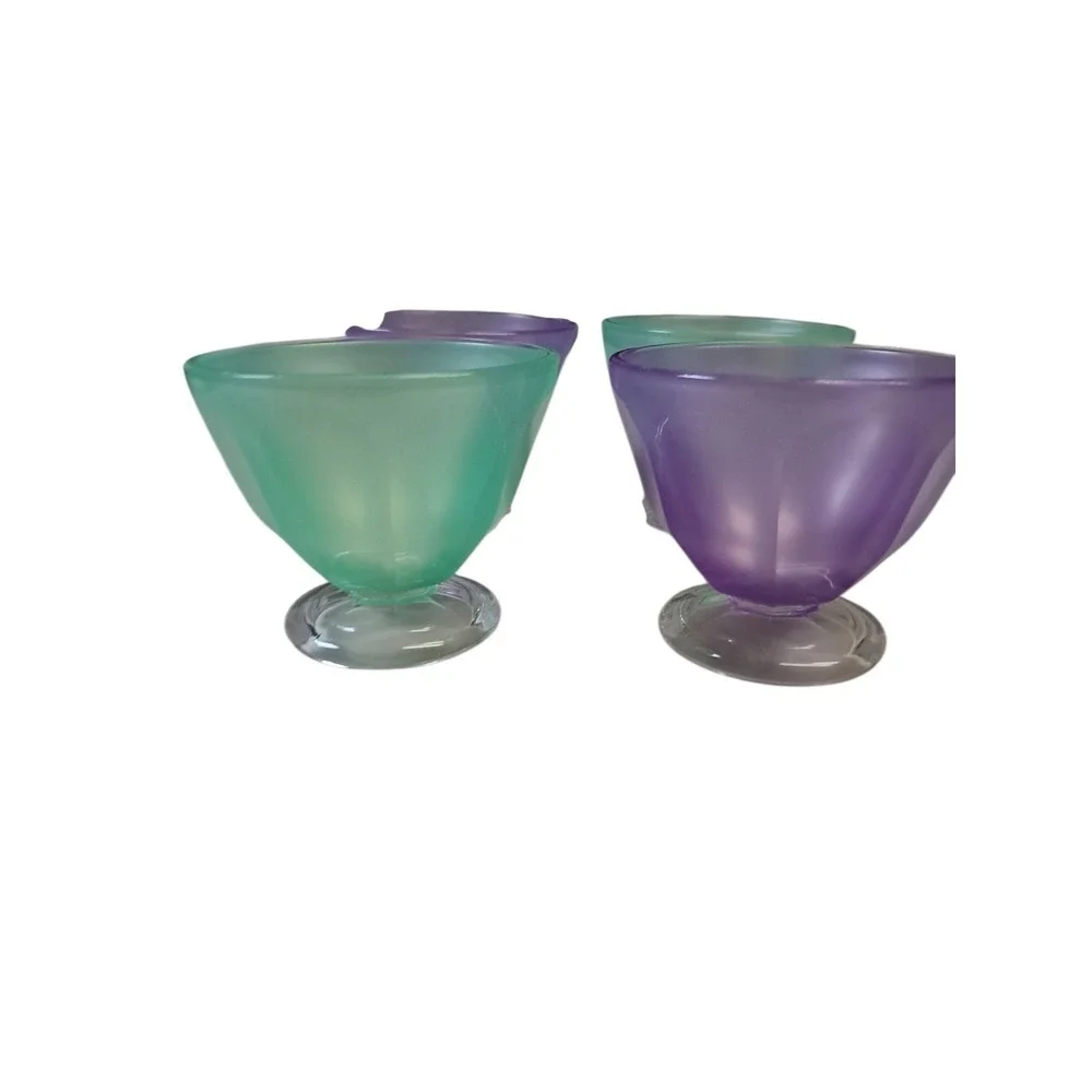 Set of 4 Pier 1 Imports Plastic Geen And Purple‎ Dessert Fruit Bowl Cups